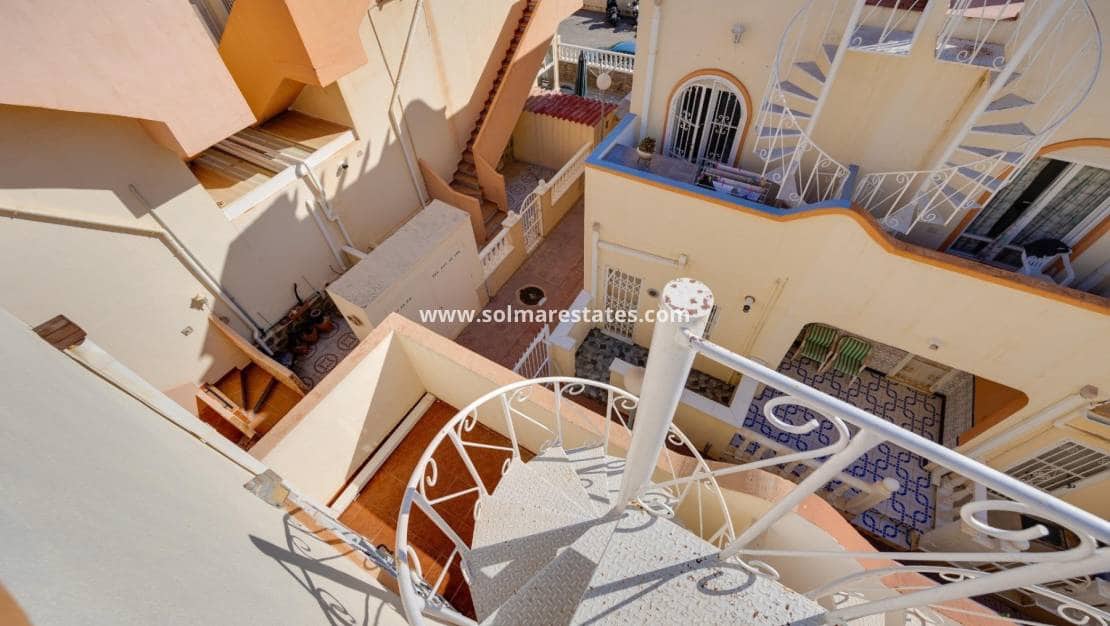 2 soveværelse Byhus til salg i La Florida med swimmingpool - € 145.000 (Ref: 9414593)