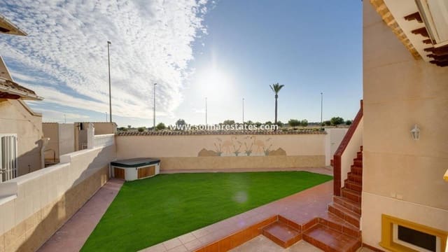4 camera da letto Villa in vendita in La Zenia, Orihuela con piscina - 329.000 € (Rif: 9414594)