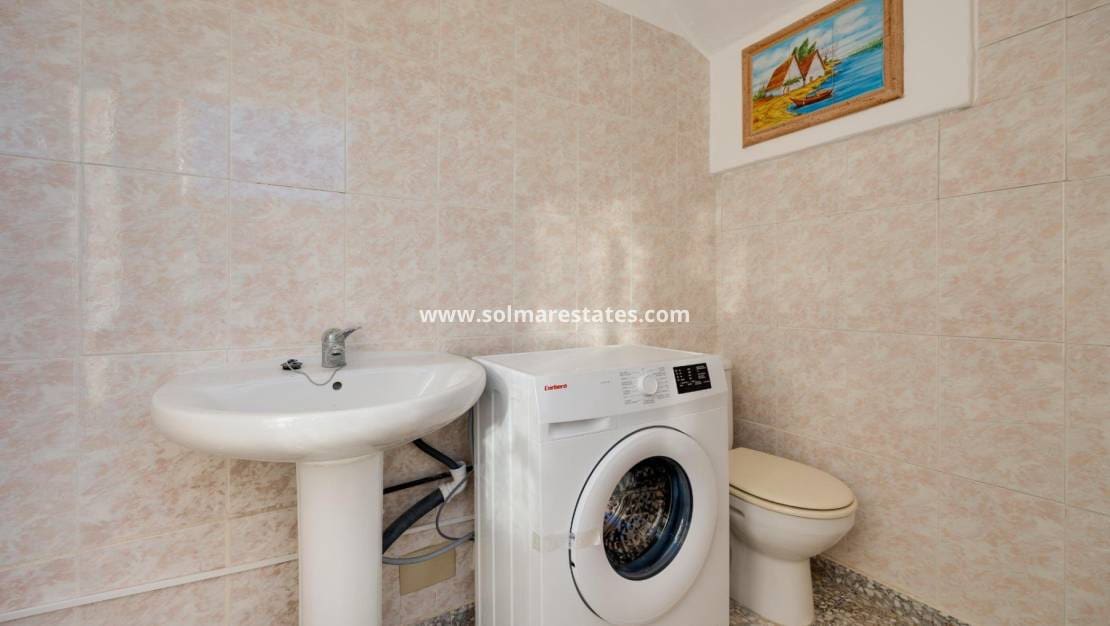 4 bedroom Villa for sale in La Zenia with pool - € 329,000 (Ref: 9414594)