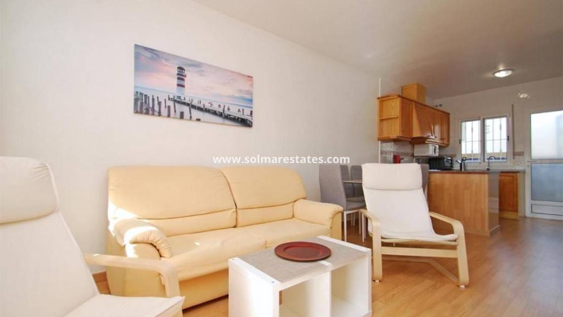 2 bedroom Apartment for sale in Villamartin with pool - € 137,950 (Ref: 9414595)