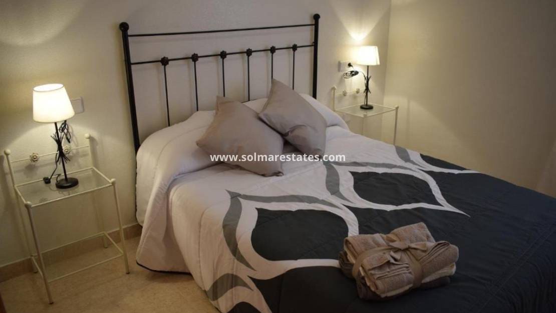 2 bedroom Apartment for sale in Villamartin with pool - € 137,950 (Ref: 9414595)