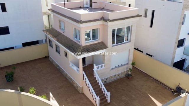 4 Zimmer Villa zu verkaufen in Villamartin, Orihuela - 285.000 € (Ref: 9414933)
