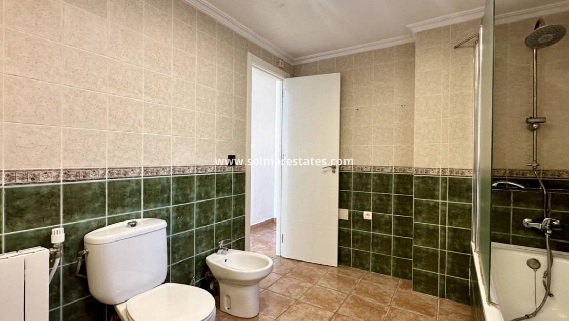 4 Zimmer Villa zu verkaufen in Villamartin - 285.000 € (Ref: 9414933)