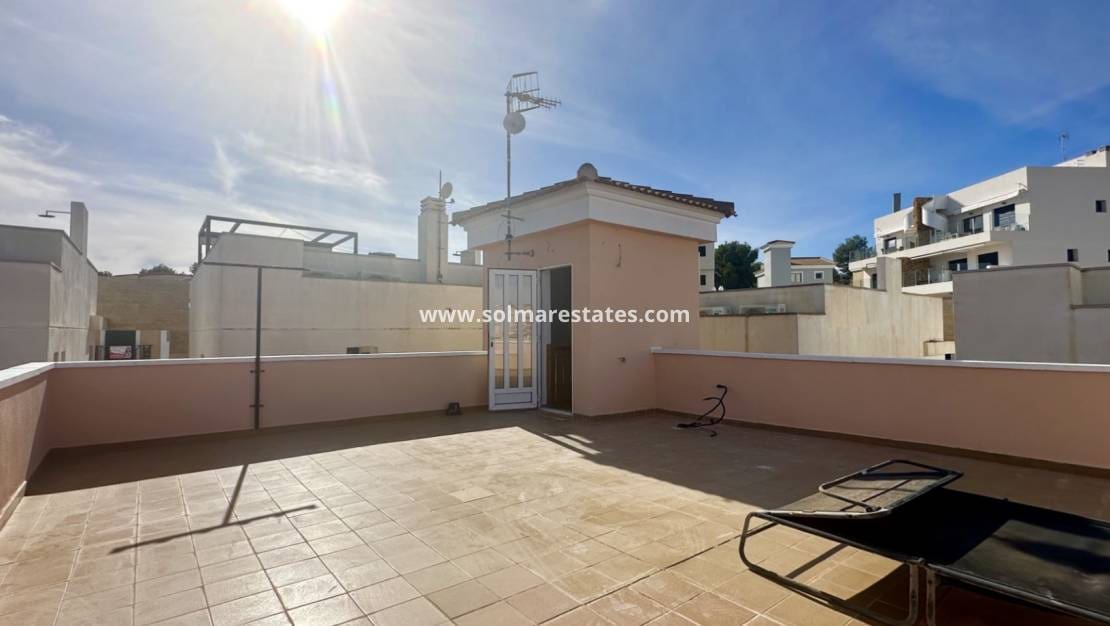 4 Zimmer Villa zu verkaufen in Villamartin - 285.000 € (Ref: 9414933)