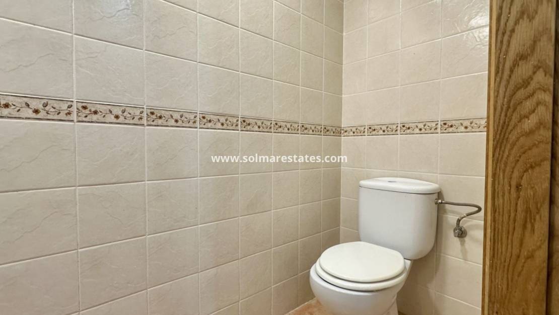 4 Zimmer Villa zu verkaufen in Villamartin - 285.000 € (Ref: 9414933)