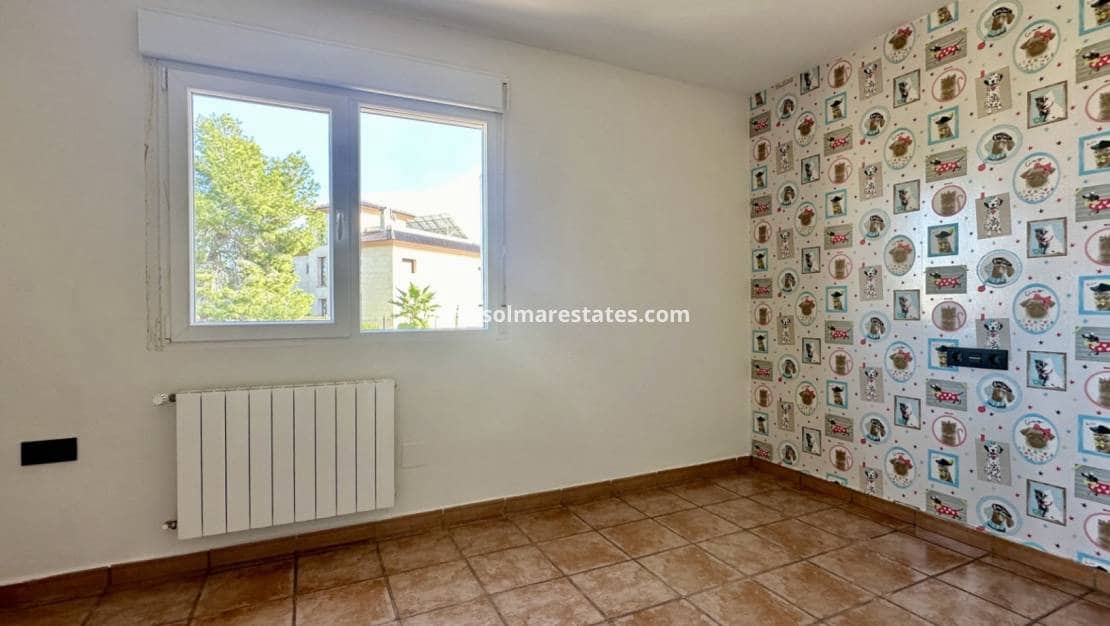 4 Zimmer Villa zu verkaufen in Villamartin - 285.000 € (Ref: 9414933)