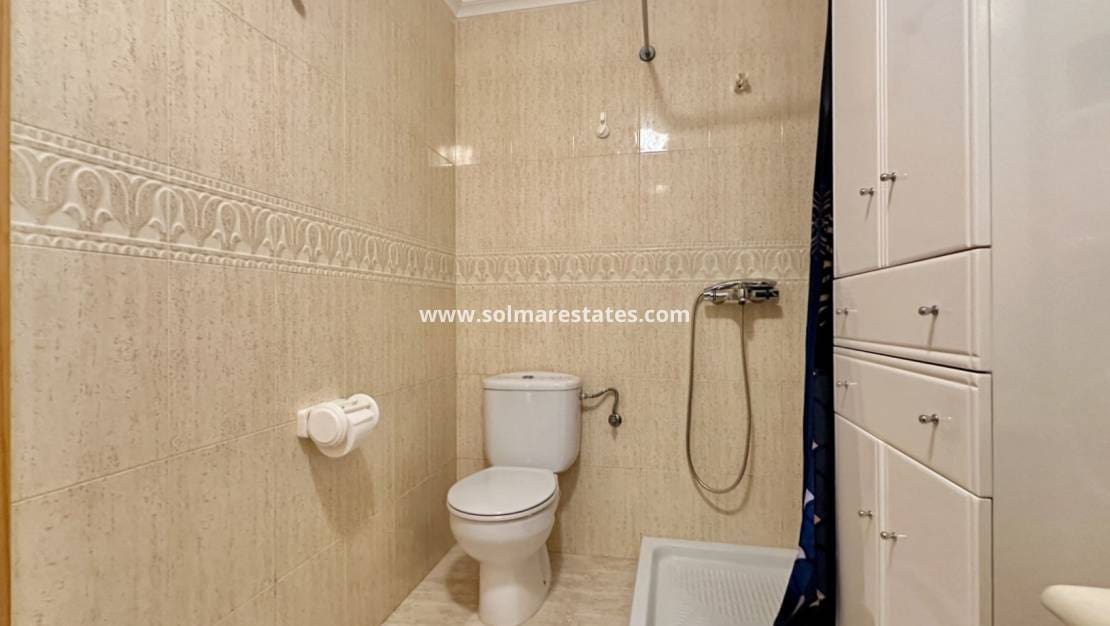 3 soverom Kjedet enebolig til salgs i Playa Flamenca med svømmebasseng - € 289 000 (Ref: 9414934)