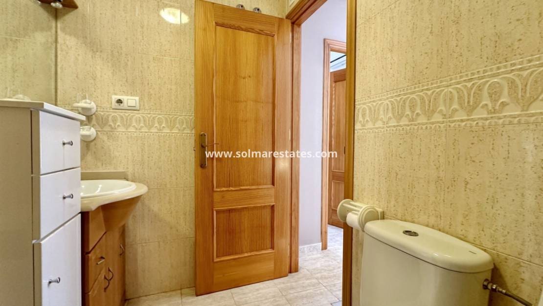 3 soverom Kjedet enebolig til salgs i Playa Flamenca med svømmebasseng - € 289 000 (Ref: 9414934)