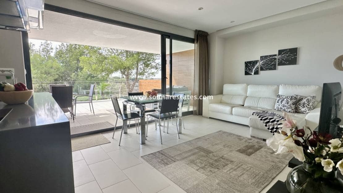 2 quarto Apartamento para venda em Villamartin com piscina - 260 000 € (Ref: 9414936)