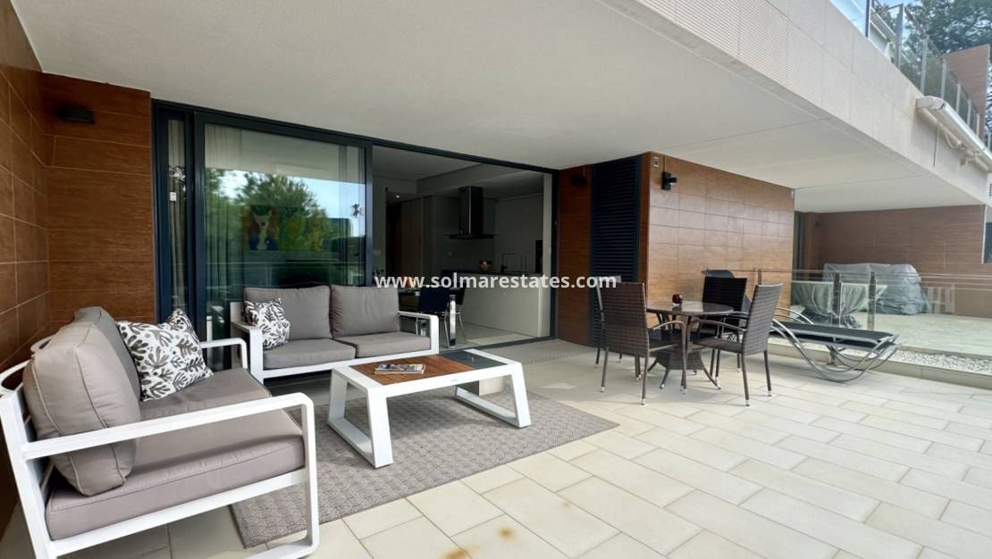 2 quarto Apartamento para venda em Villamartin com piscina - 260 000 € (Ref: 9414936)