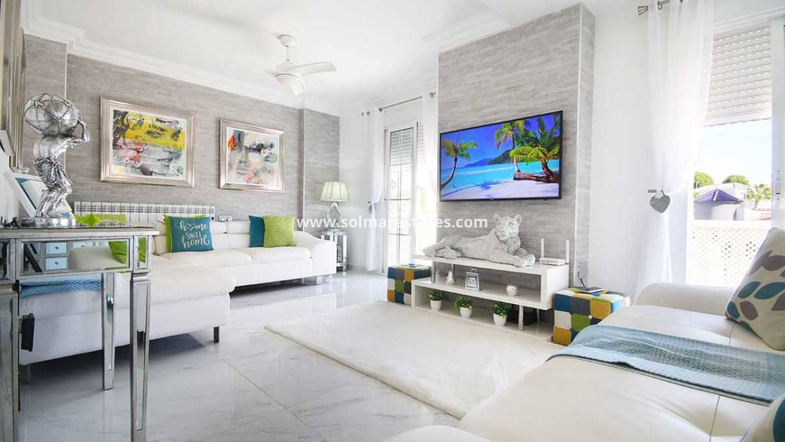 3 bedroom Villa for sale in Villamartin with pool - € 489,900 (Ref: 9416082)