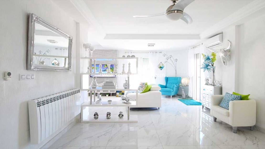 3 bedroom Villa for sale in Villamartin with pool - € 489,900 (Ref: 9416082)