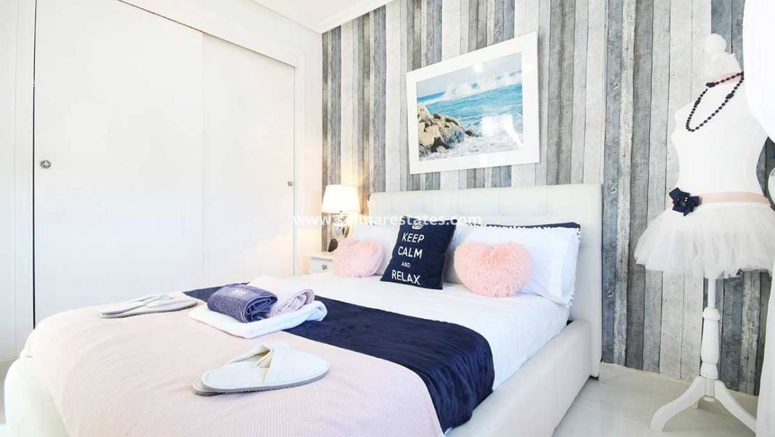 3 bedroom Villa for sale in Villamartin with pool - € 489,900 (Ref: 9416082)