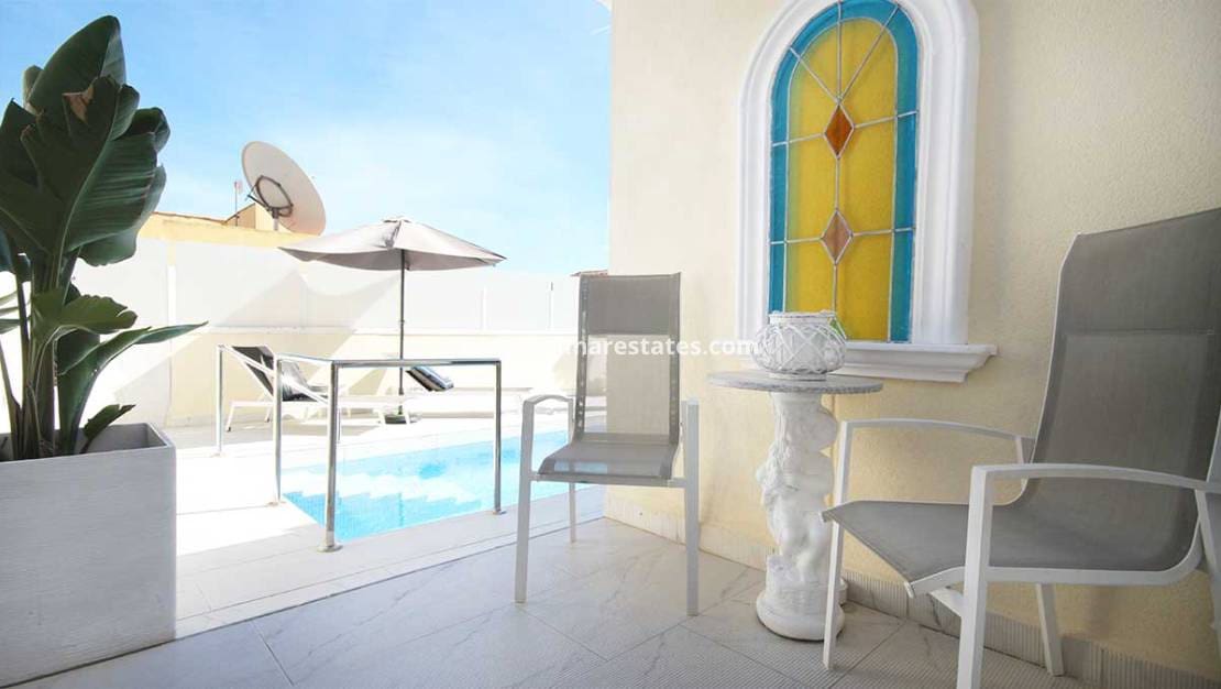 3 bedroom Villa for sale in Villamartin with pool - € 489,900 (Ref: 9416082)