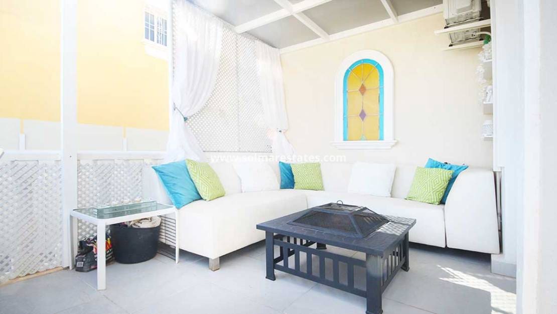 3 bedroom Villa for sale in Villamartin with pool - € 489,900 (Ref: 9416082)