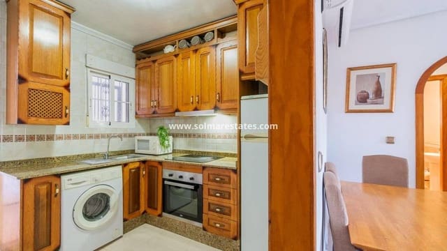 2 slaapkamer Appartement te koop in Cabo Roig, Orihuela met zwembad - € 139.950 (Ref: 9421497)