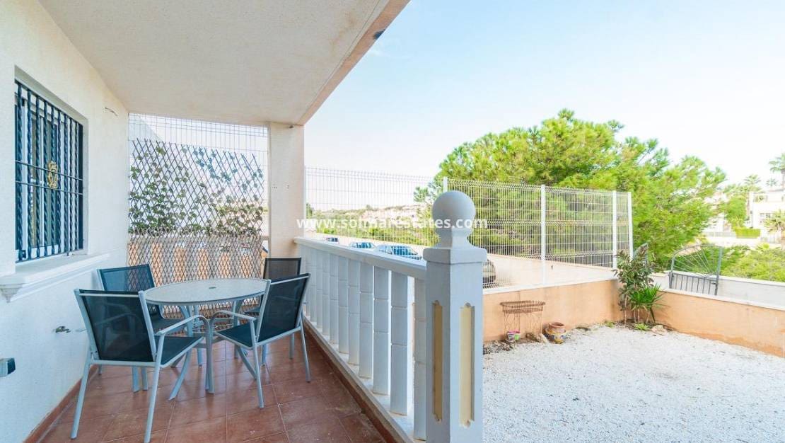 2 slaapkamer Appartement te koop in Cabo Roig met zwembad - € 140.000 (Ref: 9421497)