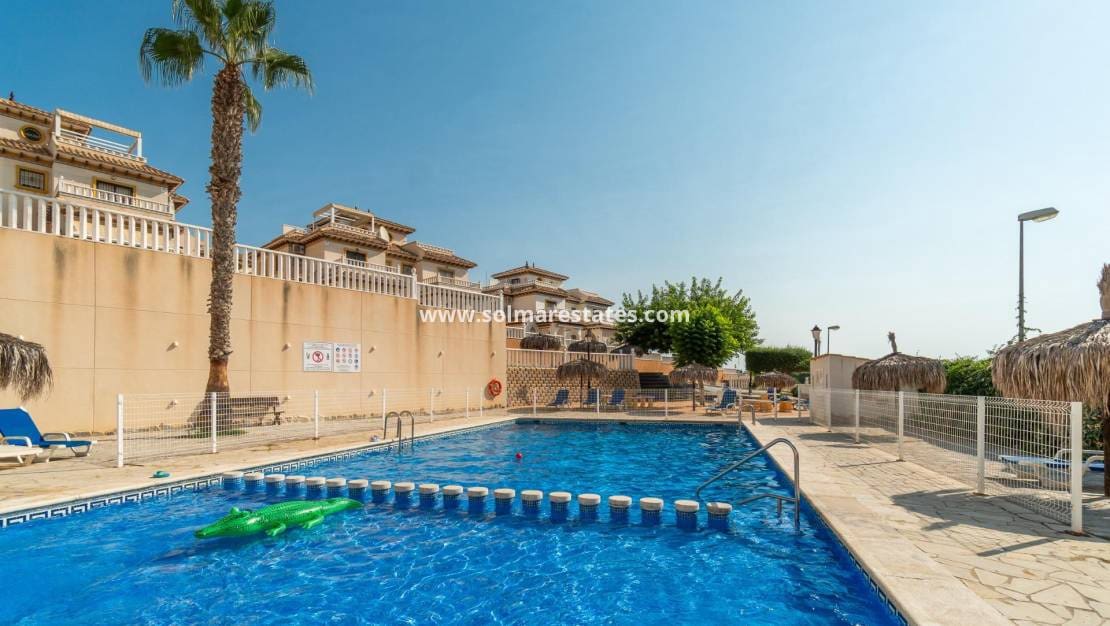 2 bedroom Apartment for sale in Cabo Roig with pool - € 135,000 (Ref: 9421497)