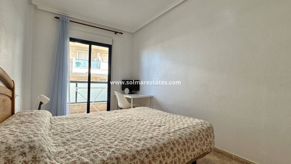 2 quarto Apartamento para venda em Cabo Roig com piscina - 185 000 € (Ref: 9421499)