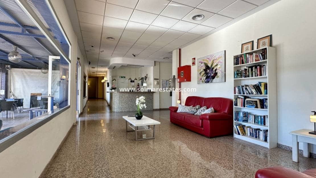 2 quarto Apartamento para venda em Cabo Roig com piscina - 185 000 € (Ref: 9421499)