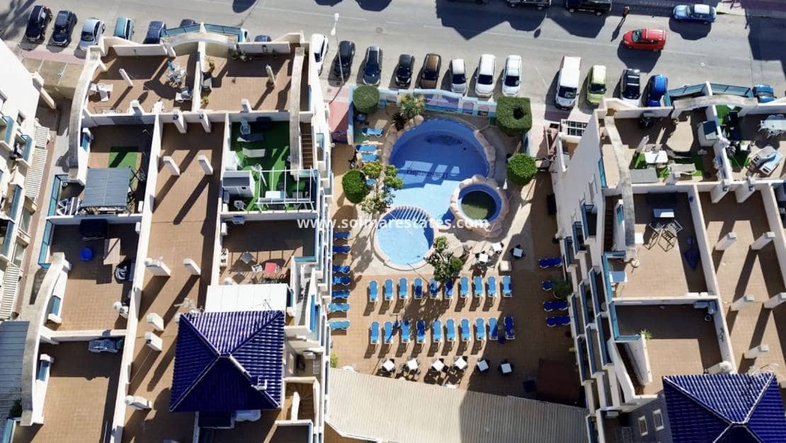 2 quarto Apartamento para venda em Cabo Roig com piscina - 185 000 € (Ref: 9421499)