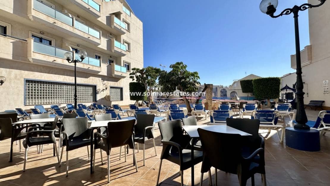 2 quarto Apartamento para venda em Cabo Roig com piscina - 185 000 € (Ref: 9421499)