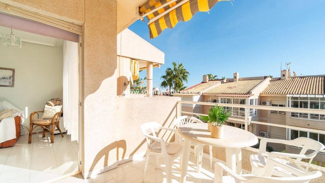1 chambre Appartement à vendre à Torrevieja avec piscine - 115 000 € (Ref: 9421500)