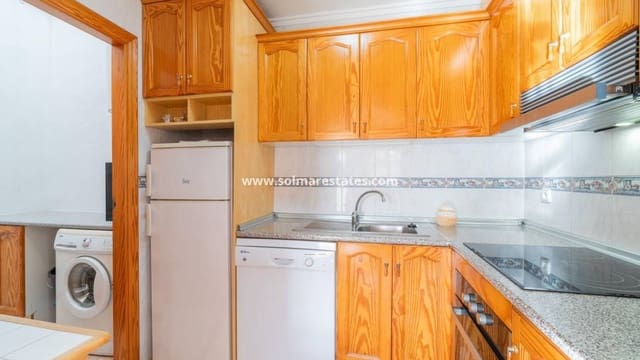 2 slaapkamer Appartement te koop in Playa Flamenca, Orihuela met zwembad - € 189.000 (Ref: 9421501)