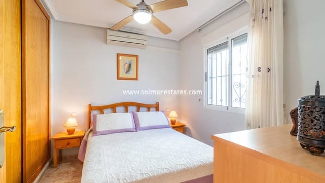 2 bedroom Apartment for sale in Playa Flamenca, Orihuela with pool - € 189,000 (Ref: 9421501)