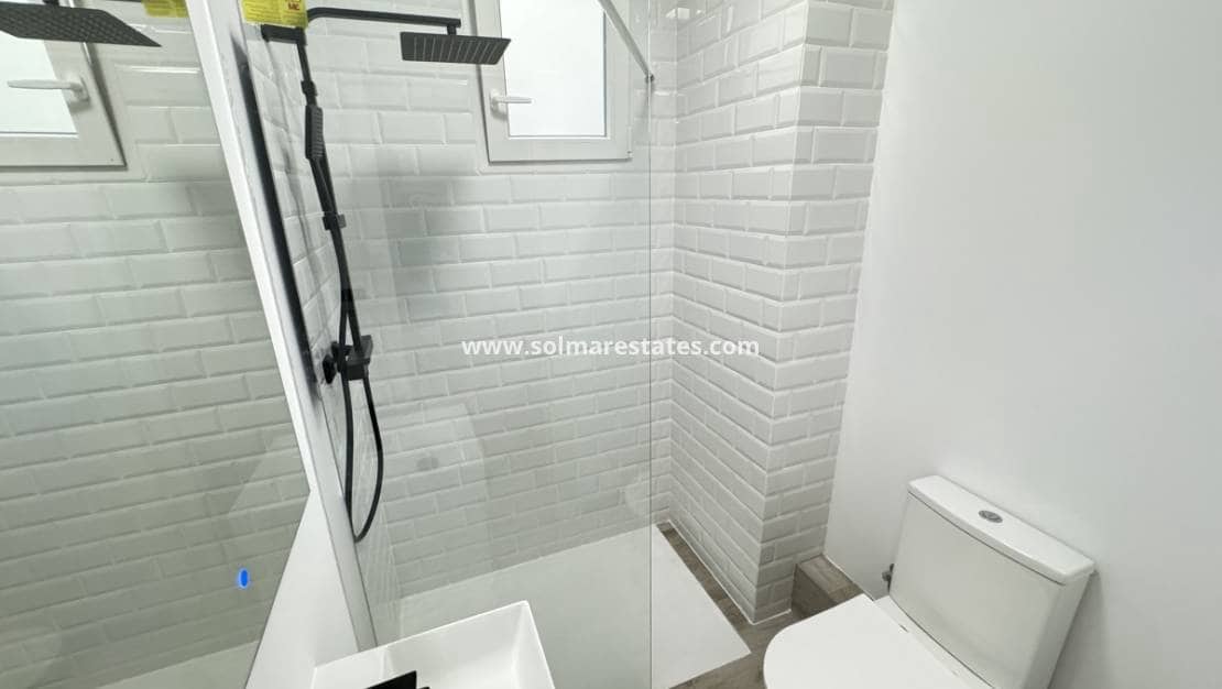 3 makuuhuone Huoneisto myytävänä paikassa Torrevieja - 144 995 € (Ref: 9421555)