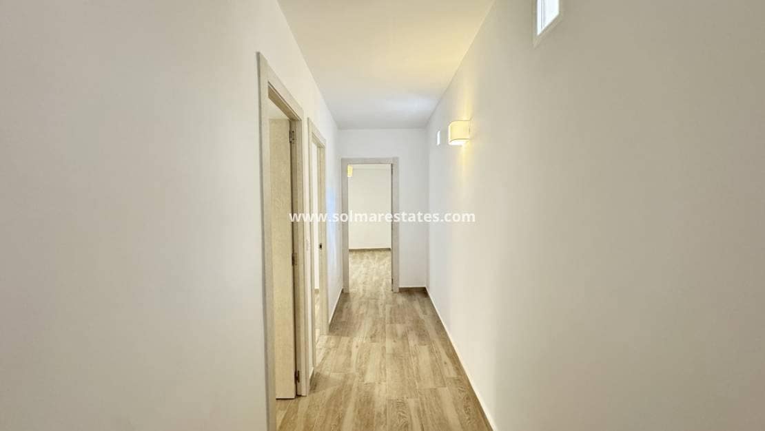 3 makuuhuone Huoneisto myytävänä paikassa Torrevieja - 144 995 € (Ref: 9421555)