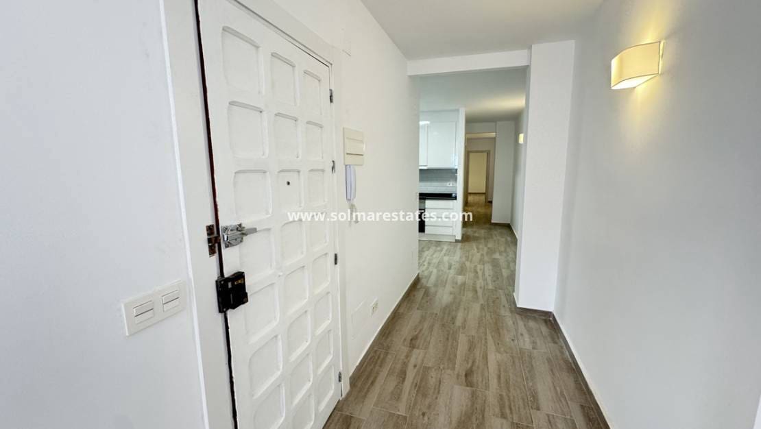 3 makuuhuone Huoneisto myytävänä paikassa Torrevieja - 144 995 € (Ref: 9421555)