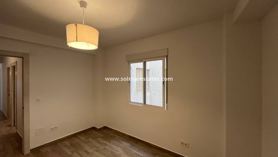 3 makuuhuone Huoneisto myytävänä paikassa Torrevieja - 144 995 € (Ref: 9421555)