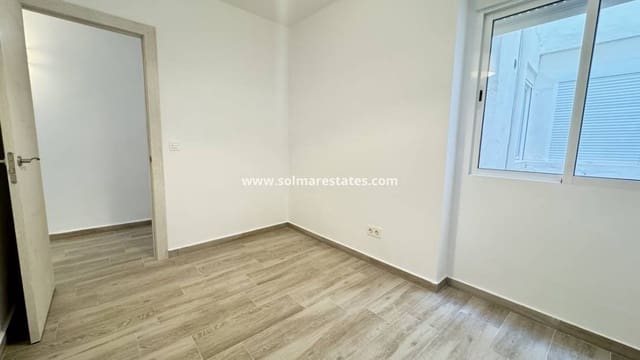 3 slaapkamer Appartement te koop in Puerto Deportivo, Torrevieja - € 144.995 (Ref: 9421555)