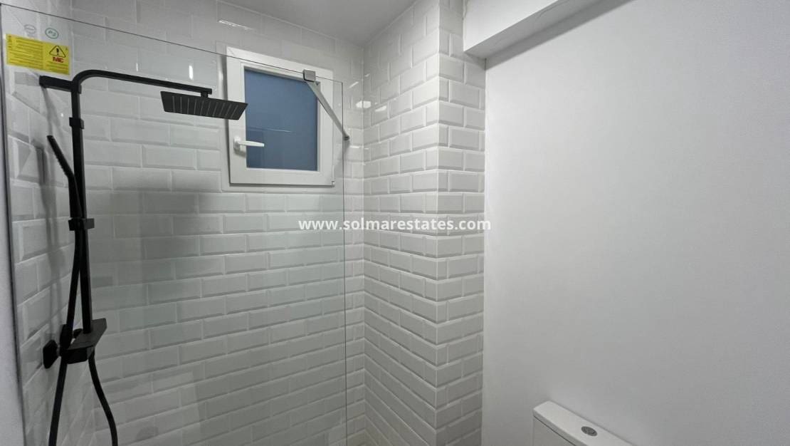 3 makuuhuone Huoneisto myytävänä paikassa Torrevieja - 144 995 € (Ref: 9421555)