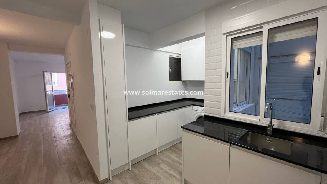 3 makuuhuone Huoneisto myytävänä paikassa Torrevieja - 144 995 € (Ref: 9421555)