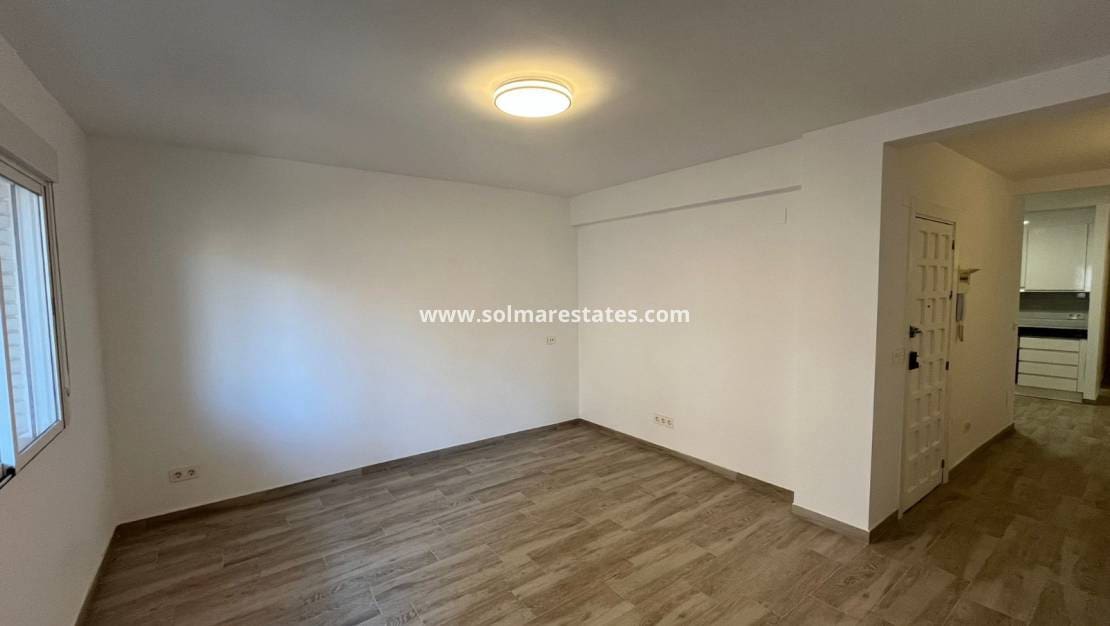 3 makuuhuone Huoneisto myytävänä paikassa Torrevieja - 144 995 € (Ref: 9421555)