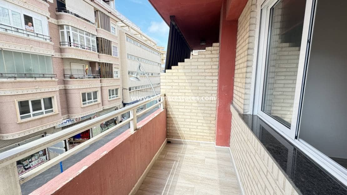3 makuuhuone Huoneisto myytävänä paikassa Torrevieja - 144 995 € (Ref: 9421555)