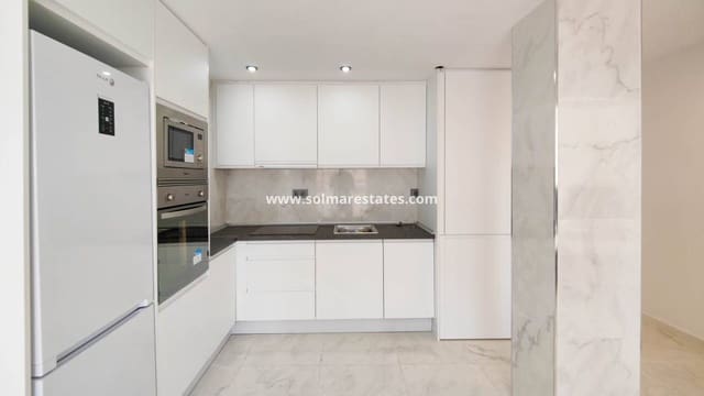 2 slaapkamer Appartement te koop in Punta Prima, Torrevieja met zwembad - € 179.500 (Ref: 9426212)