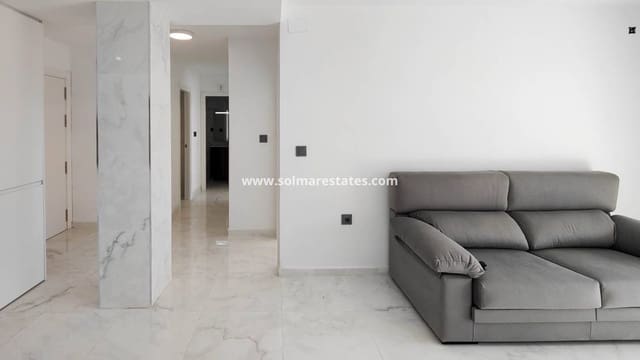2 slaapkamer Appartement te koop in Punta Prima, Torrevieja met zwembad - € 179.500 (Ref: 9426212)