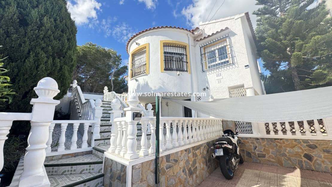 3 quarto Moradia para venda em Villamartin com piscina - 375 000 € (Ref: 9426377)