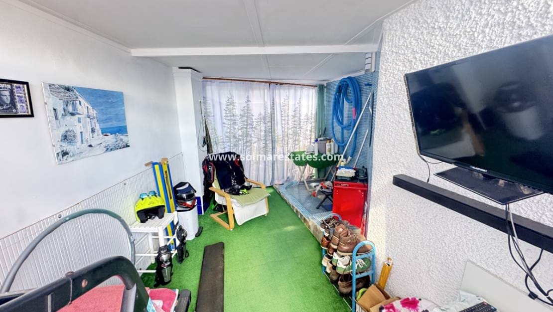 3 quarto Moradia para venda em Villamartin com piscina - 375 000 € (Ref: 9426377)