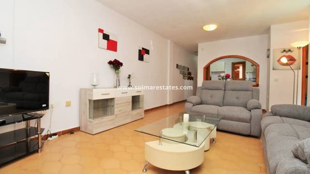 2 slaapkamer Appartement te koop in Villamartin, Orihuela met zwembad - € 169.000 (Ref: 9426379)