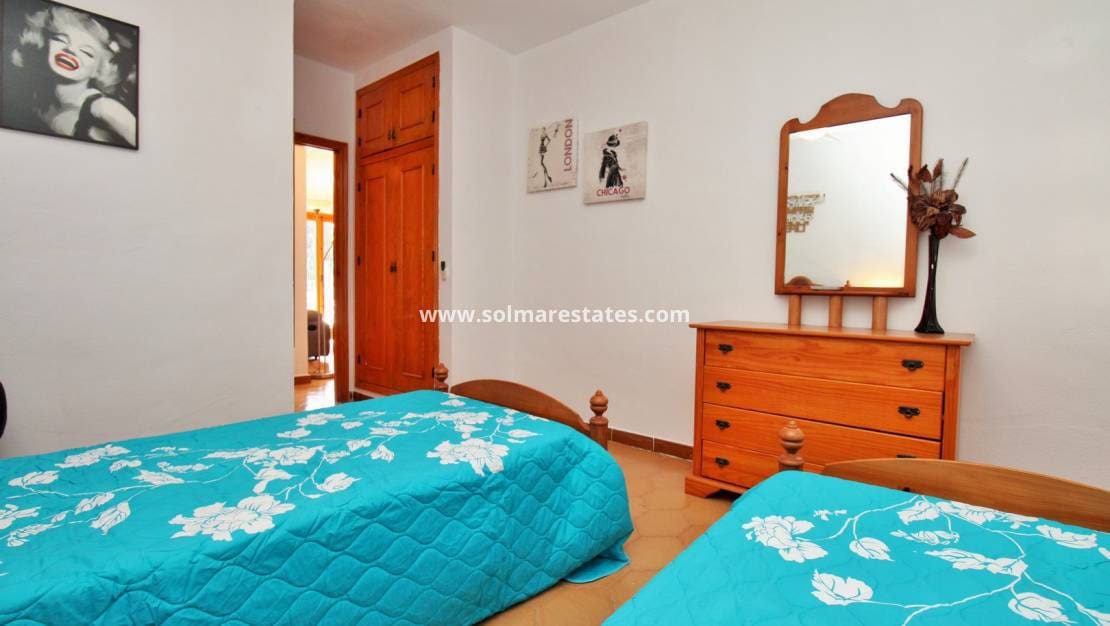 2 slaapkamer Appartement te koop in Villamartin met zwembad - € 169.000 (Ref: 9426379)