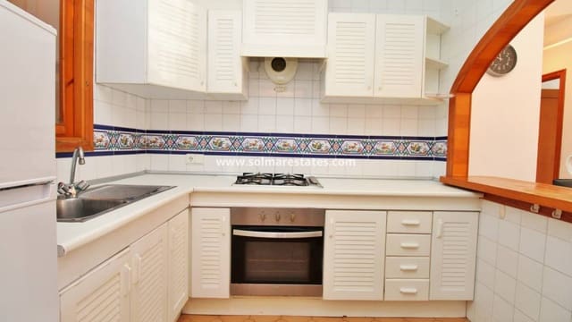 2 slaapkamer Appartement te koop in Villamartin, Orihuela met zwembad - € 169.000 (Ref: 9426379)