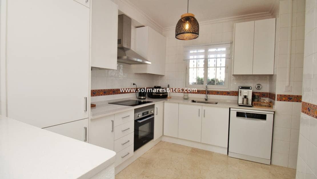 2 slaapkamer Huis te koop in Villamartin met zwembad - € 244.990 (Ref: 9426380)