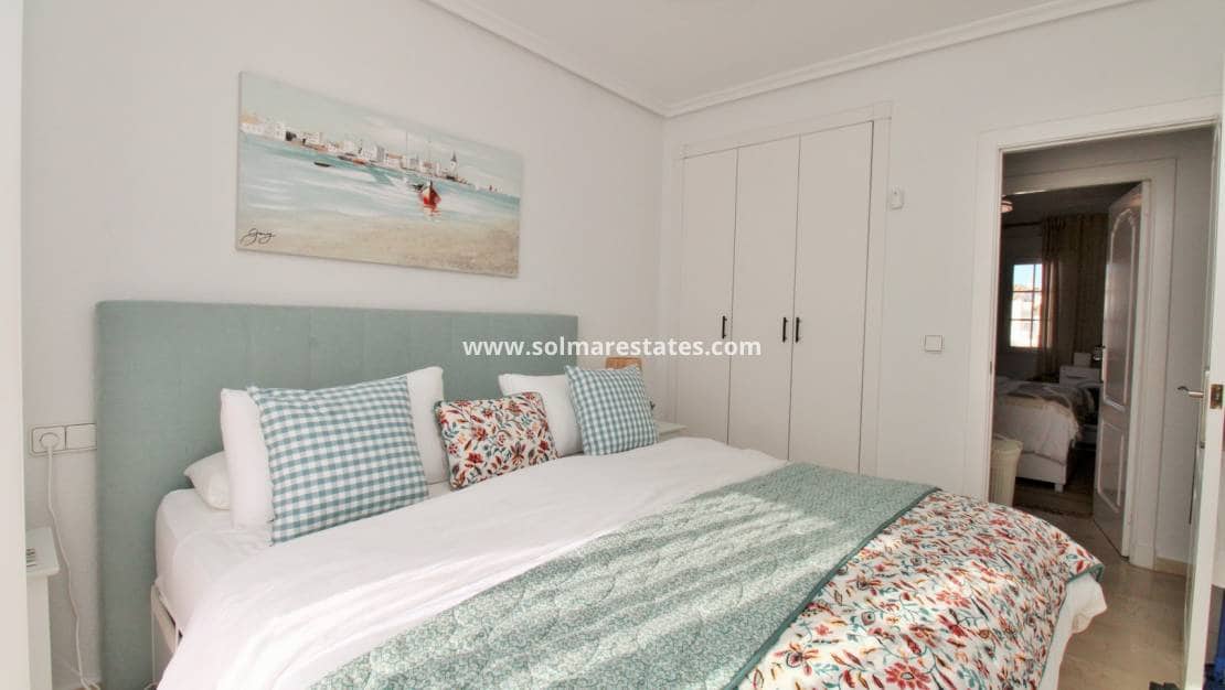 2 slaapkamer Huis te koop in Villamartin met zwembad - € 244.990 (Ref: 9426380)