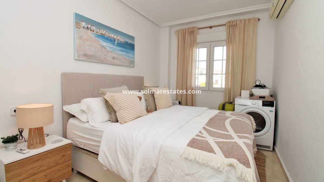 2 slaapkamer Huis te koop in Villamartin met zwembad - € 244.990 (Ref: 9426380)