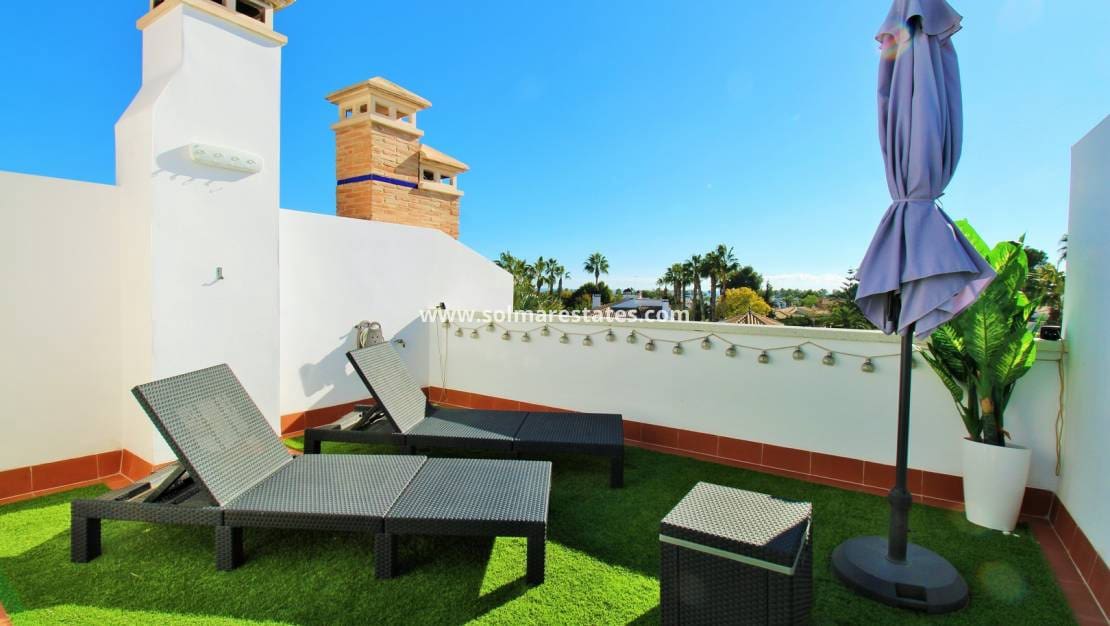 2 slaapkamer Huis te koop in Villamartin met zwembad - € 244.990 (Ref: 9426380)