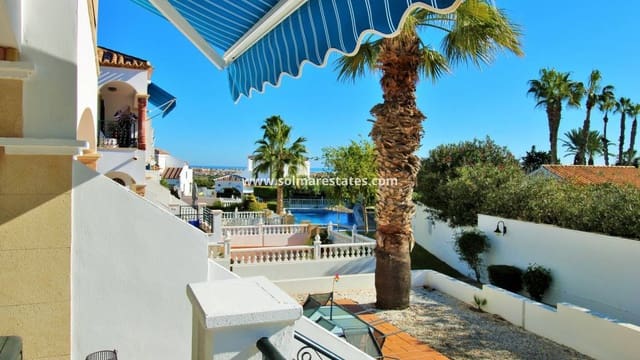 Casa de 2 habitaciones en Villamartin, Orihuela en venta con piscina - 244.990 € (Ref: 9426380)